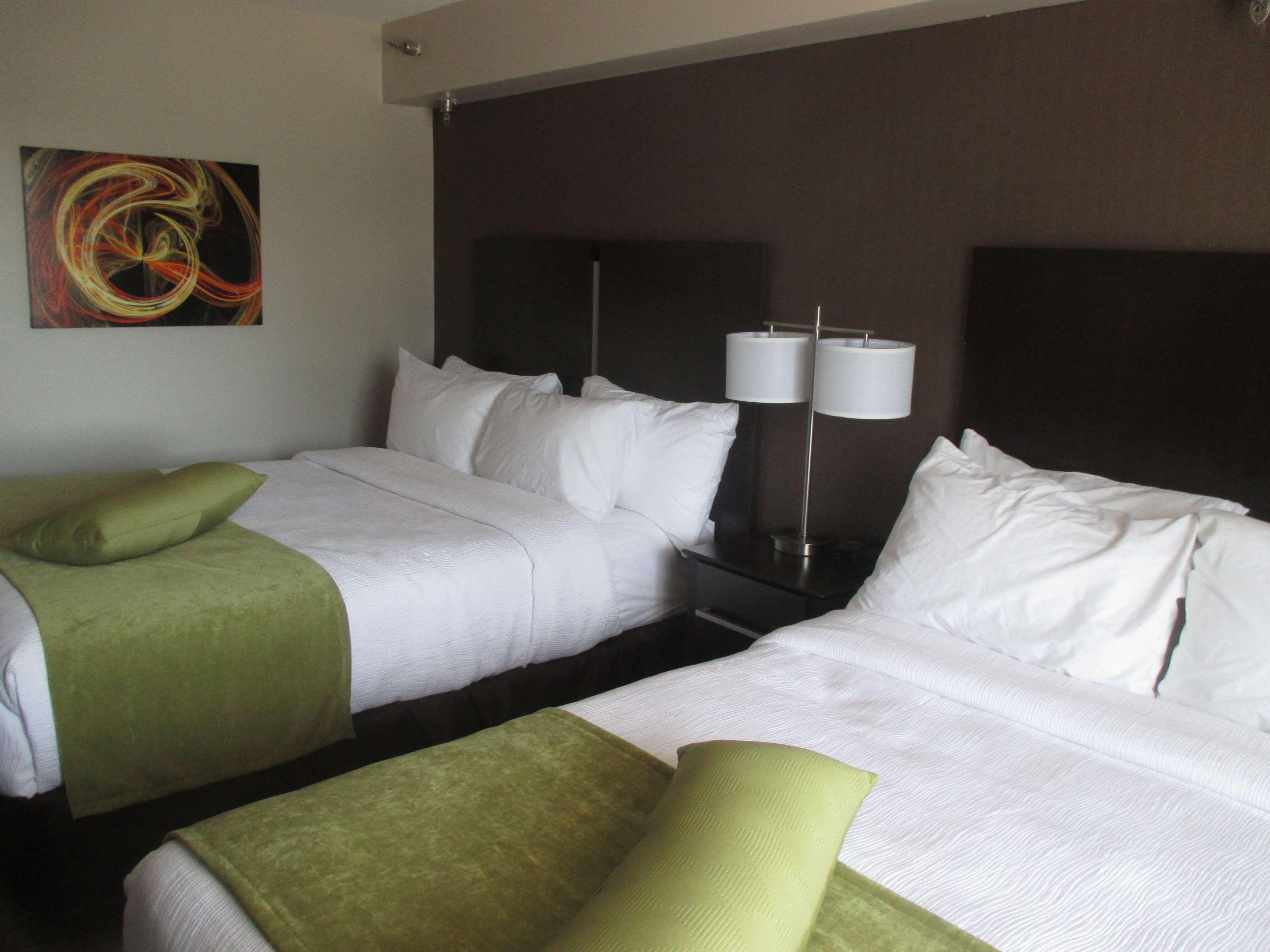 Best Western Harvest Inn & Suites Grand Forks Esterno foto