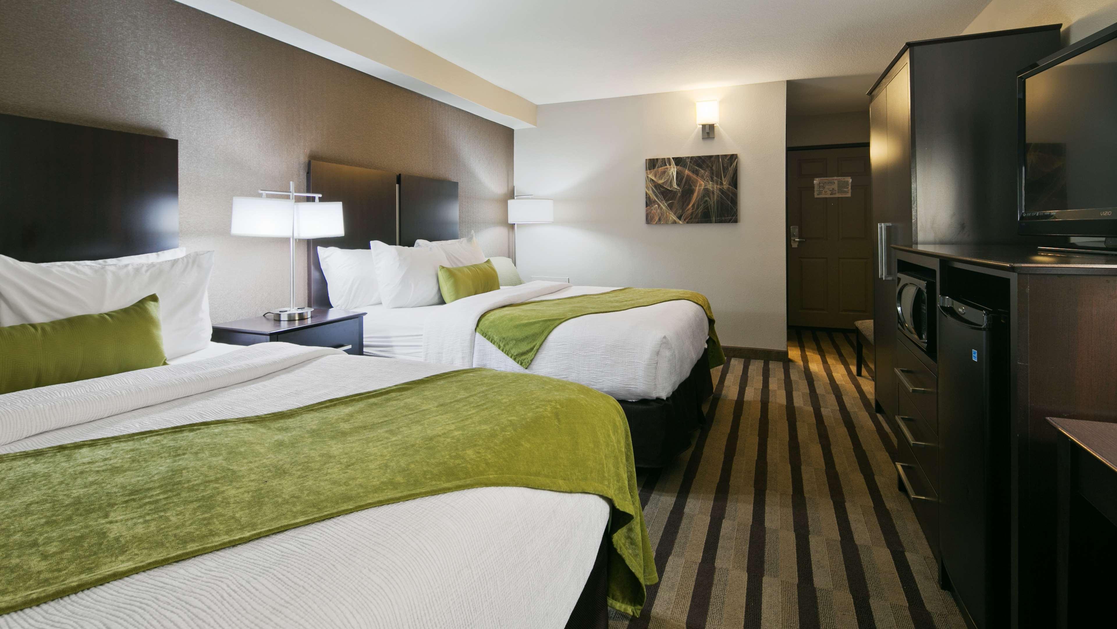 Best Western Harvest Inn & Suites Grand Forks Esterno foto