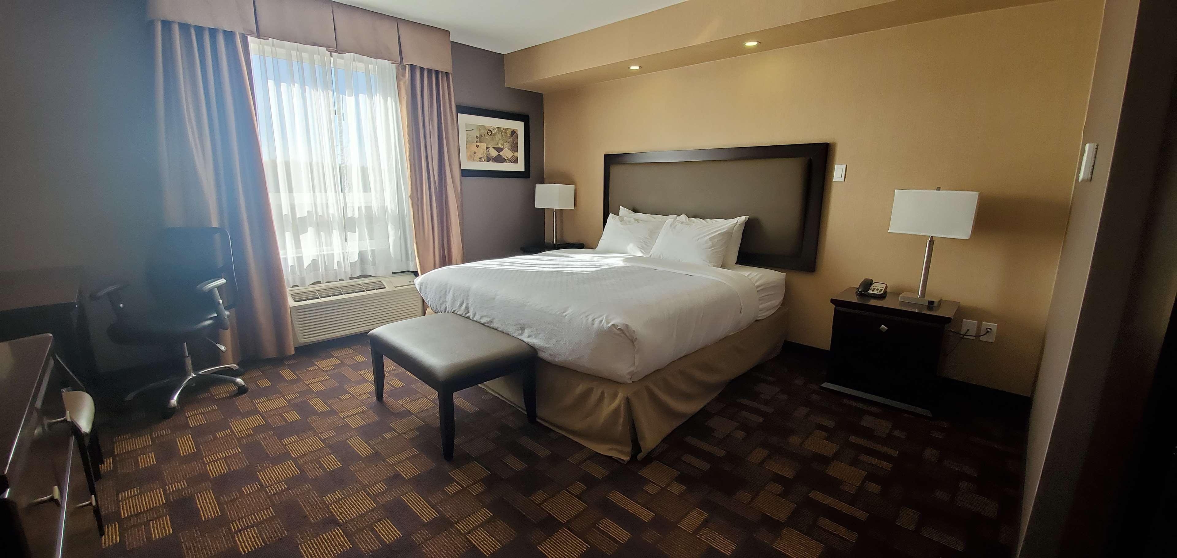 Best Western Harvest Inn & Suites Grand Forks Esterno foto