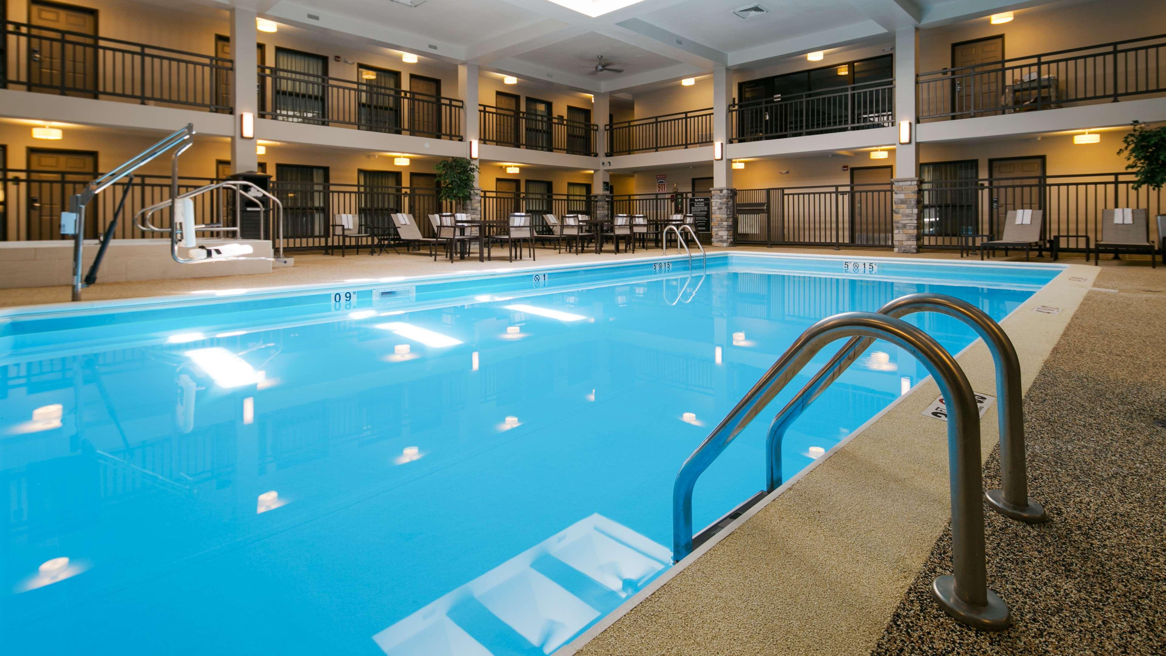 Best Western Harvest Inn & Suites Grand Forks Esterno foto