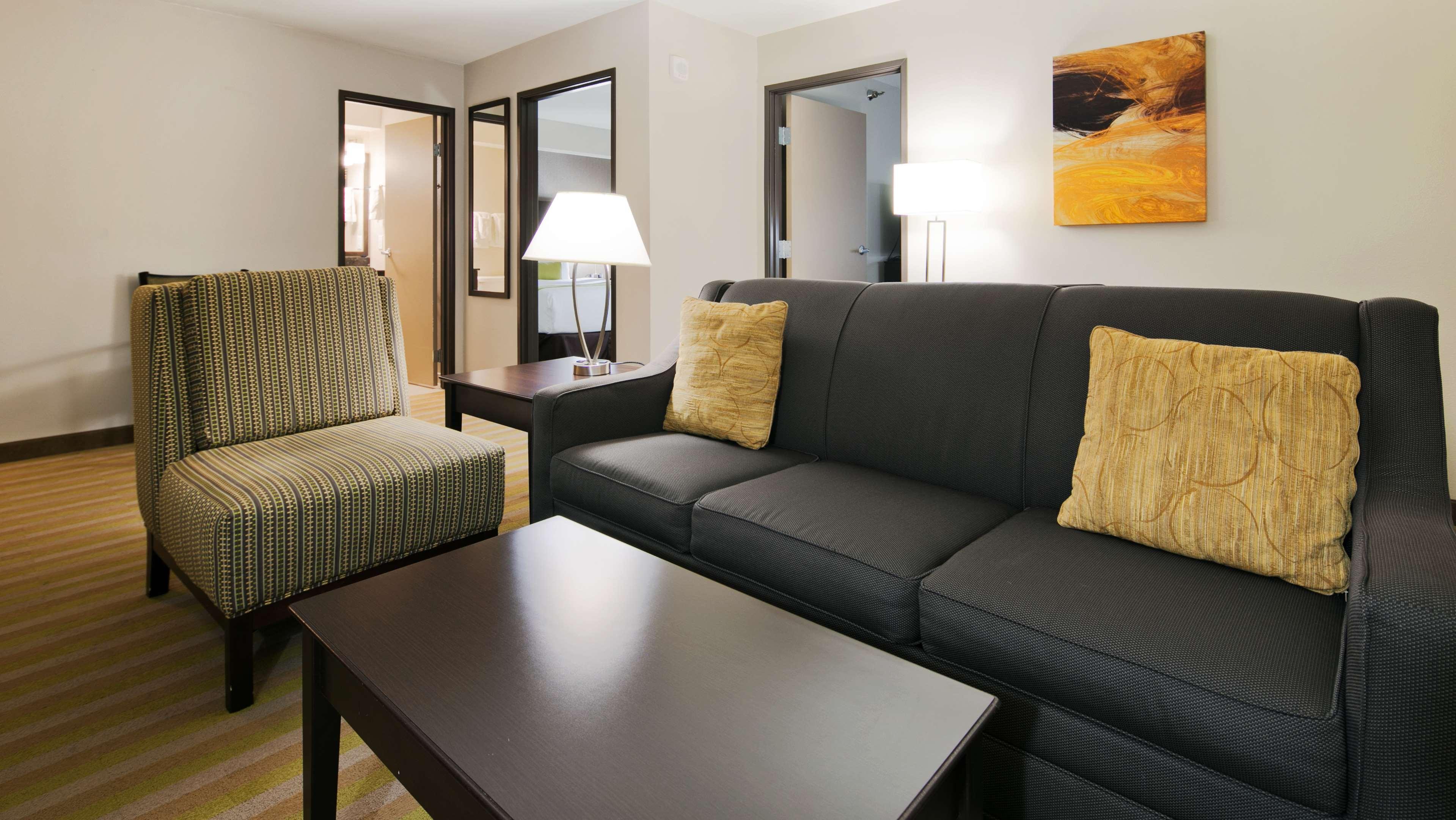 Best Western Harvest Inn & Suites Grand Forks Esterno foto