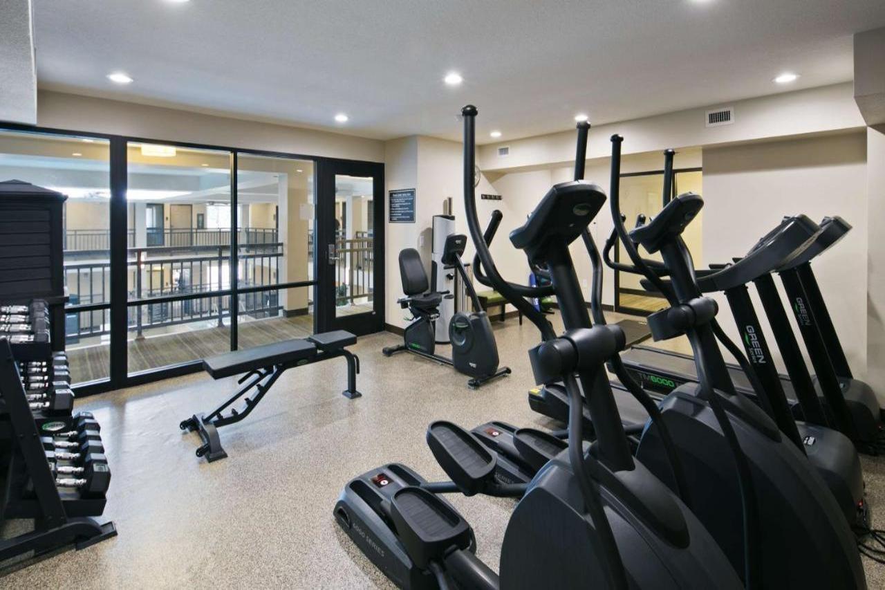 Best Western Harvest Inn & Suites Grand Forks Esterno foto
