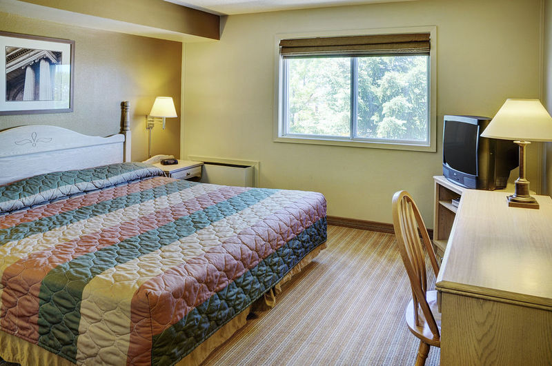 Best Western Harvest Inn & Suites Grand Forks Esterno foto