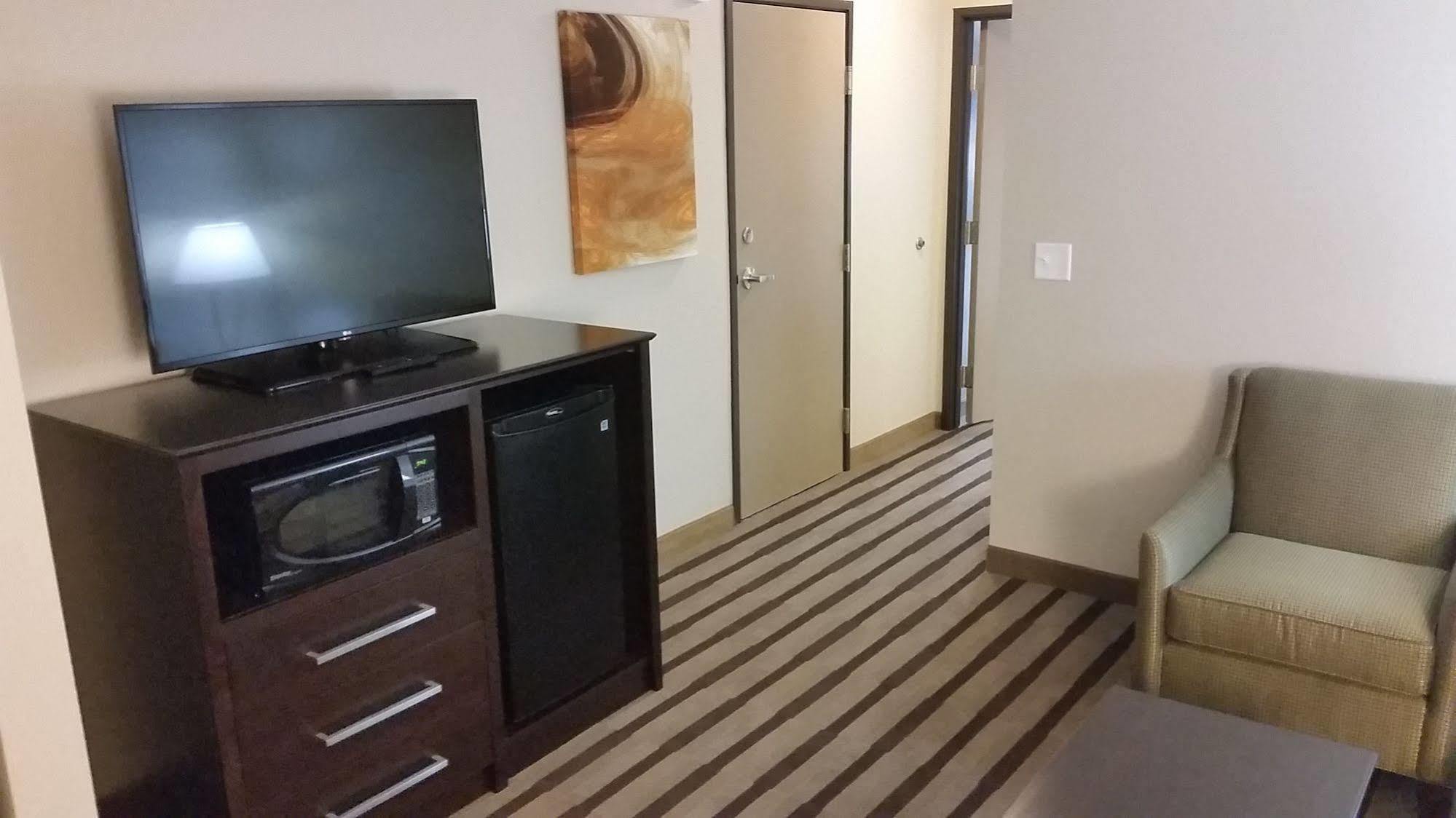 Best Western Harvest Inn & Suites Grand Forks Esterno foto