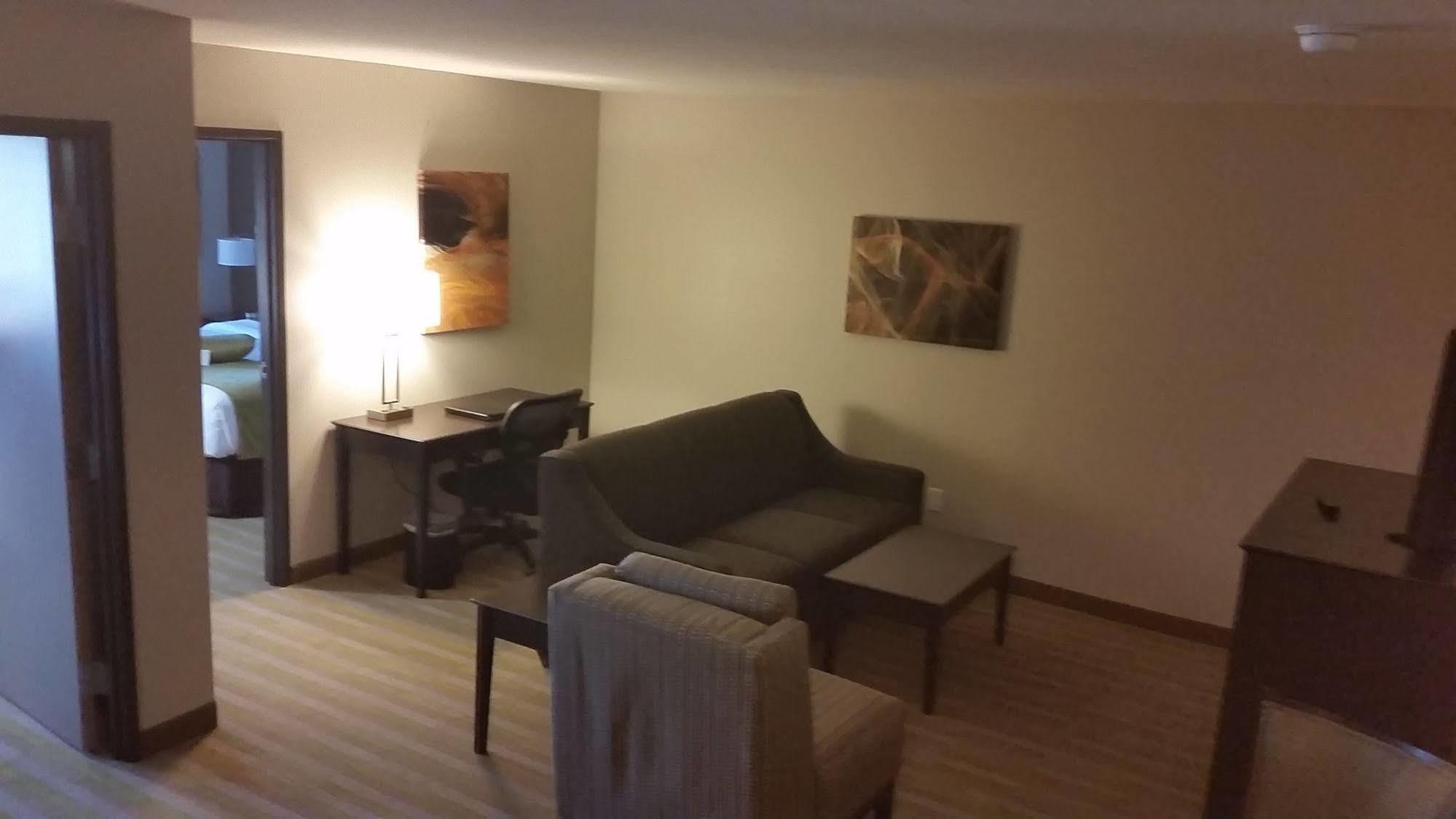 Best Western Harvest Inn & Suites Grand Forks Esterno foto